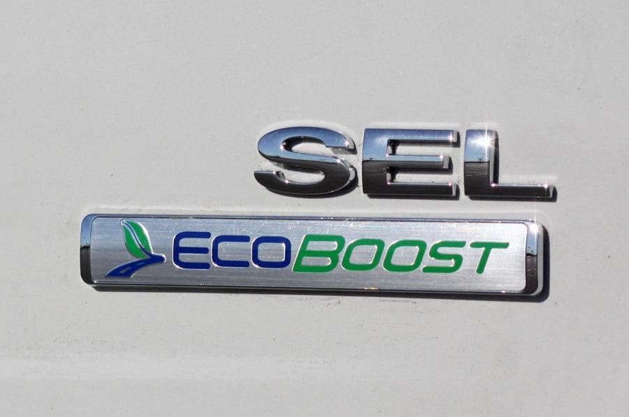 Ford Edge EcoBoost 2011 года  (фото 17 из 19)
